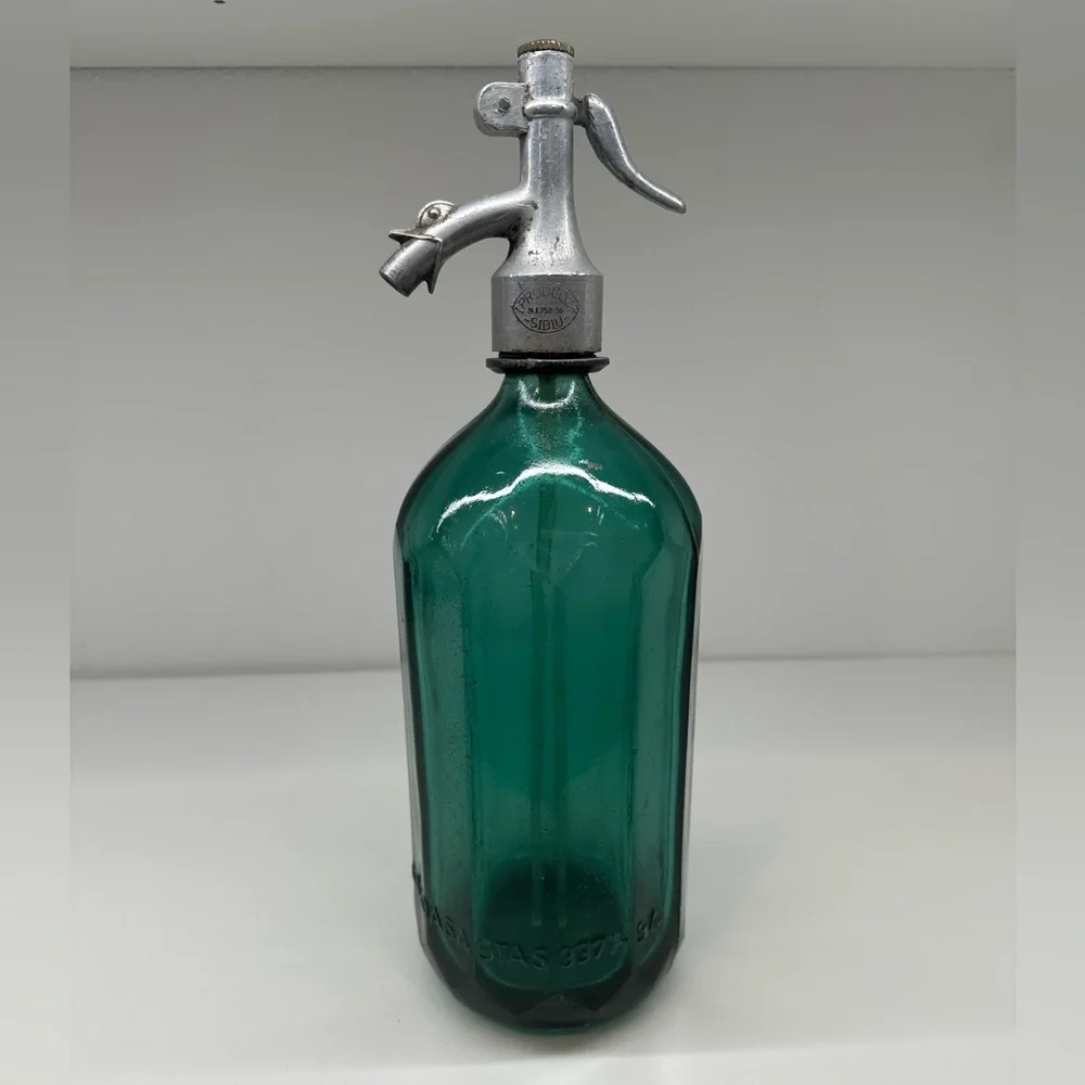 Vintage Green Glass Seltzer Bottle - Picture 2 of 6